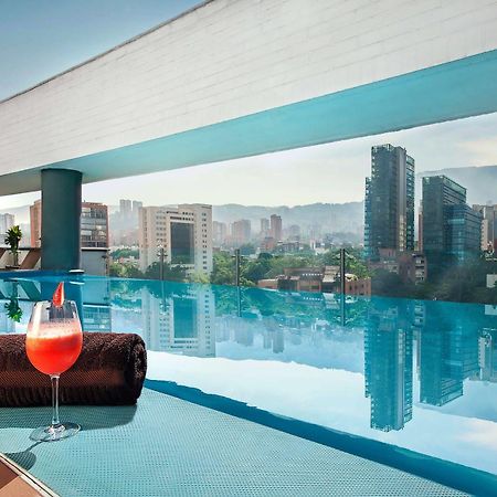 Sites Hotel Medellín Exterior foto View from the rooftop pool