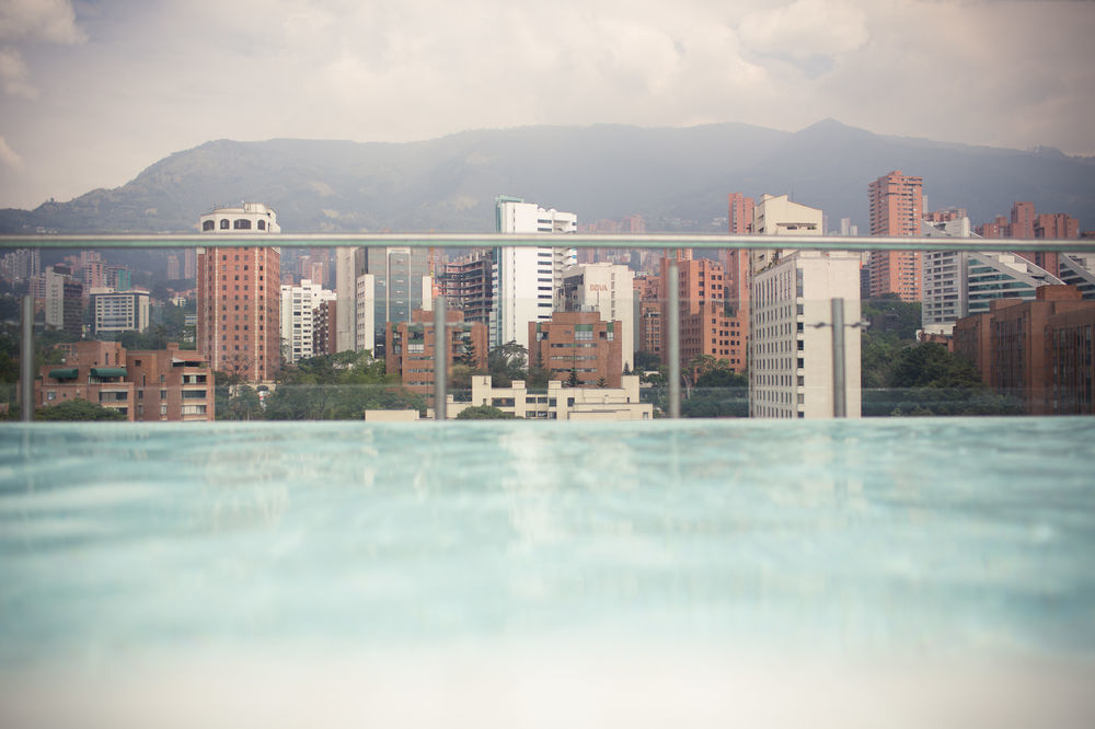 Sites Hotel Medellín Exterior foto View of the city from the hotel